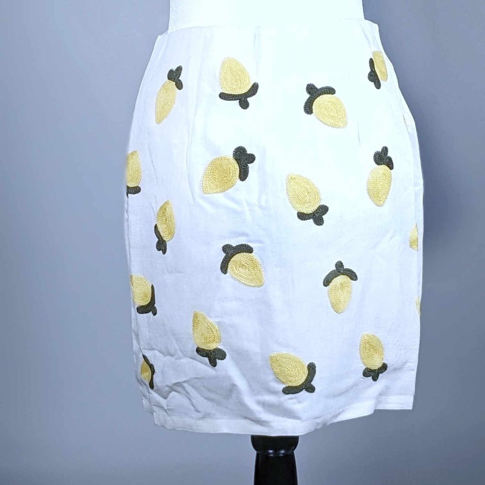 NWT RED CARTER
LEMON EMBROIDERED LINEN BLEND MINI SKIRT
